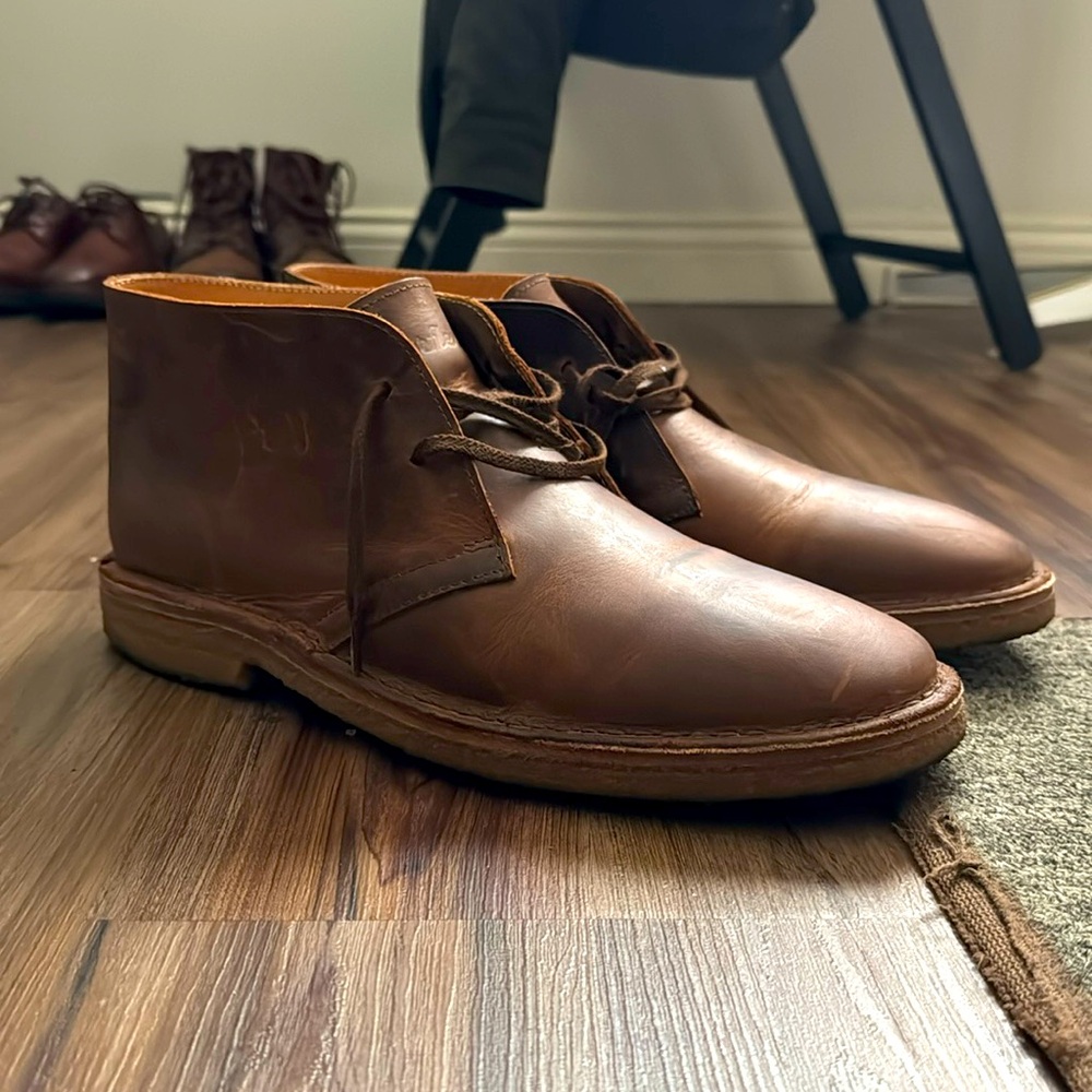 Brownflex Chukka Boot in Dark Chestnut Nubuck Size 12 in Excellent Condition